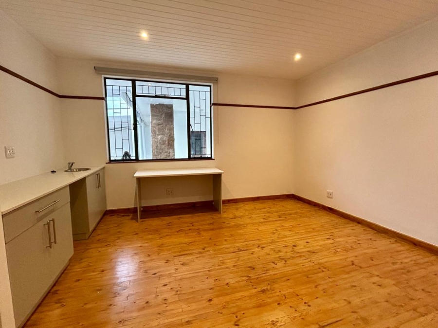 To Let Commercial Property for Rent in Rondevlei Western Cape
